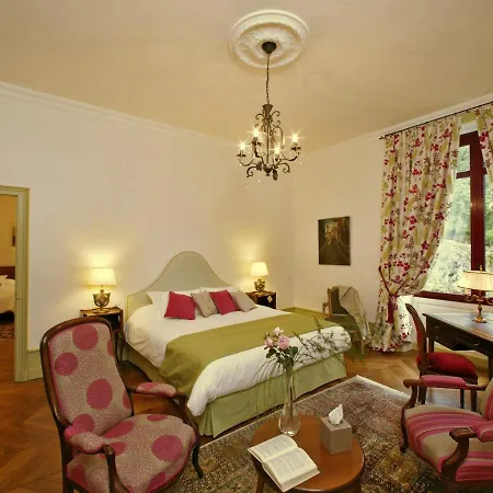 Manoir De La Malartrie Couette-café 3*